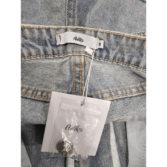 Adika Women's Rhinestone Demin Short Shorts Size Medium NWT - Picture 3 of 8